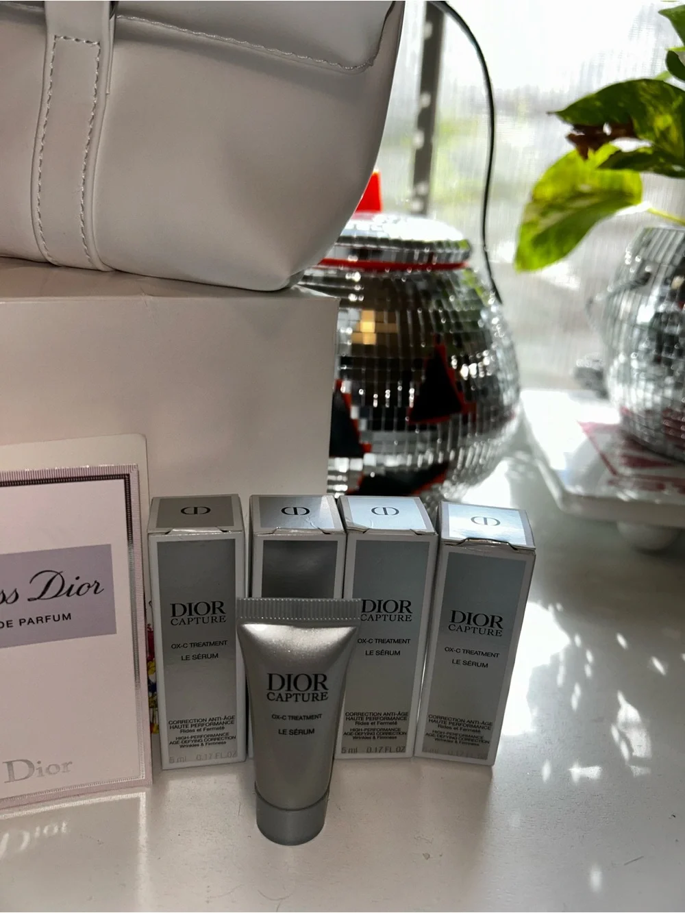 Dior White Cosmetic Pouch w/beauty Minis